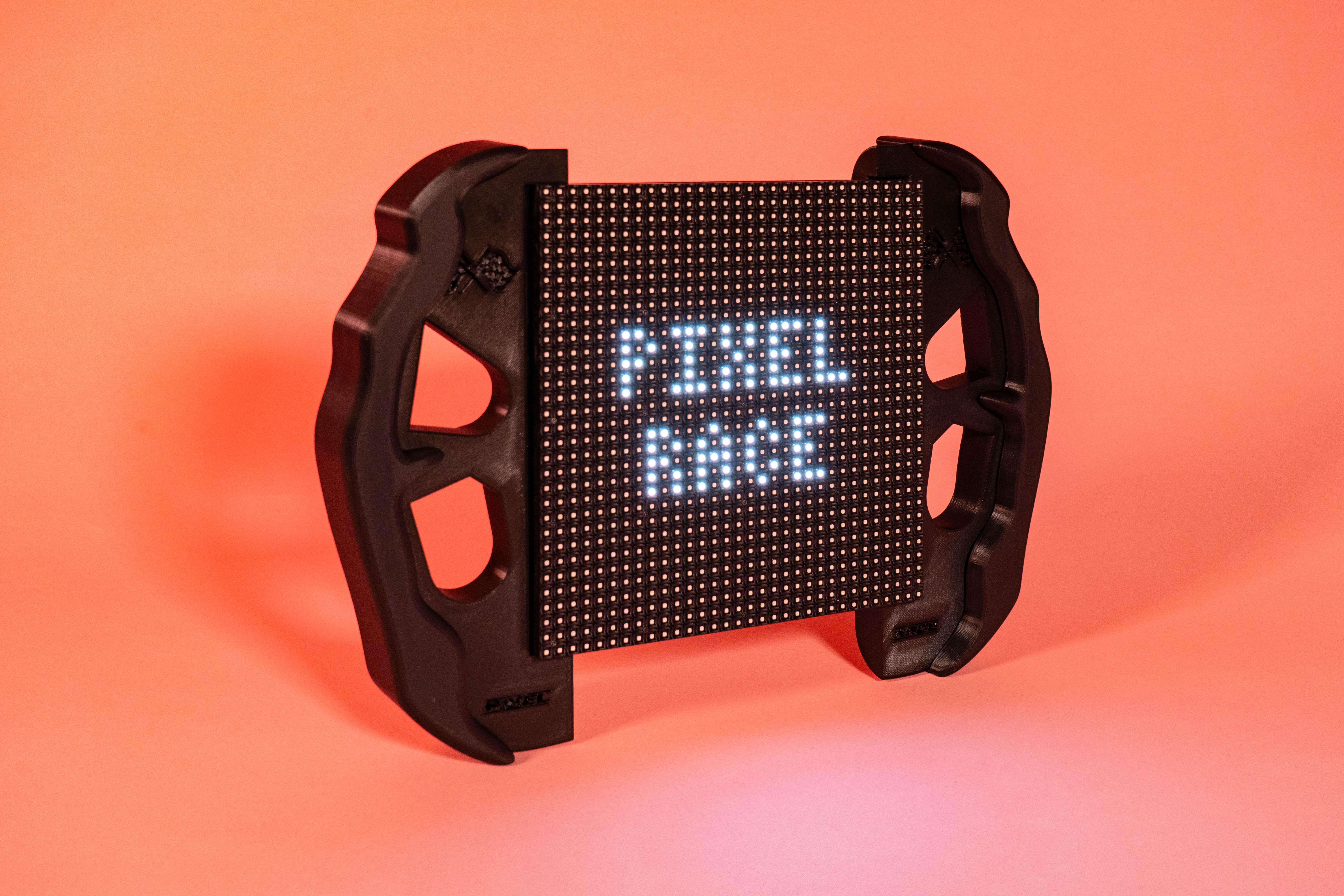 Pixel Race gallery image 1