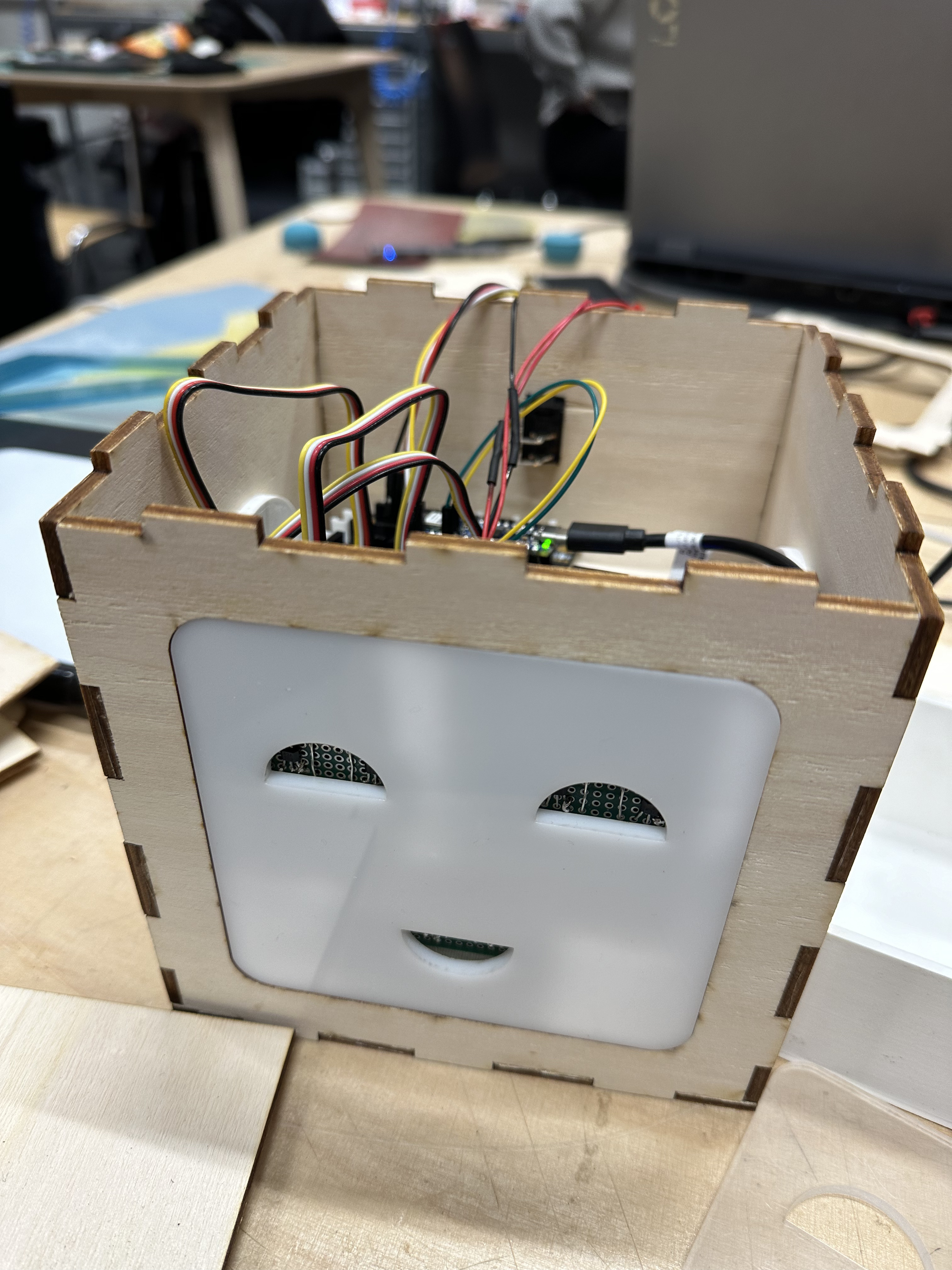 Front face with sensor panel